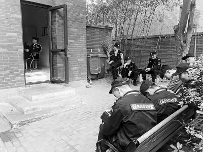 郑州一小区物业陷僵局：老物业不走 新物业进不来
