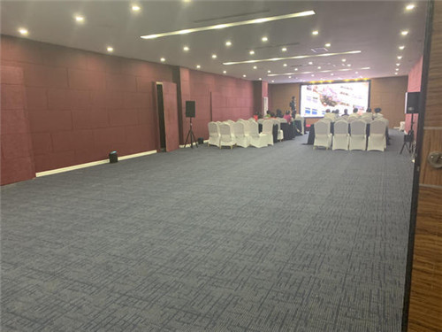 酒店在地下停车场建会议室 或致小区无法正常供暖