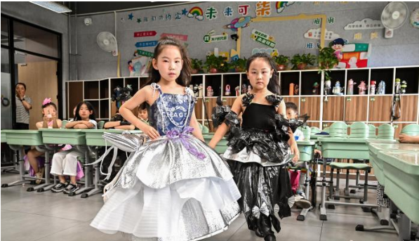 从环保服装到AI人机对话：太原小学生这样过“六一”